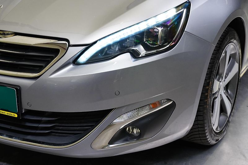 Peugeot 308 - fotka 9 z 24