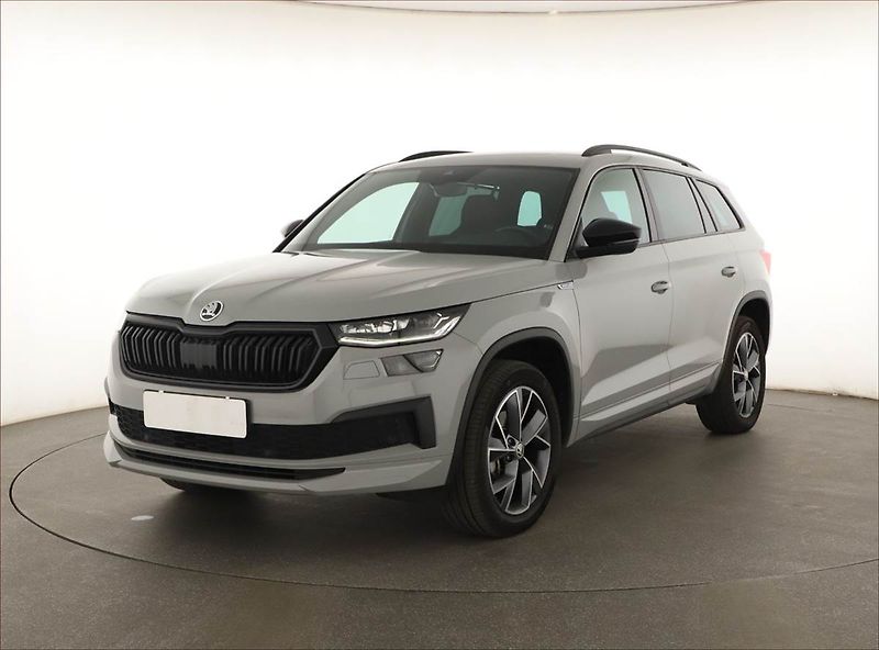 Škoda Kodiaq (2023) Sportline 2.0 TDI - fotka 2 z 19
