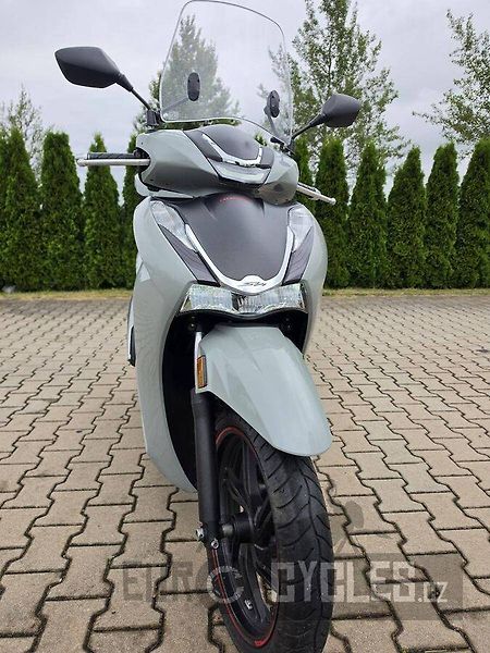 Honda SH 350 i (2022) - fotka 4 z 18