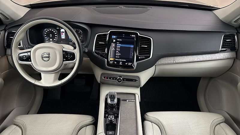 Volvo XC90 2.0 B5 AUT AWD Inscription - fotka 8 z 31