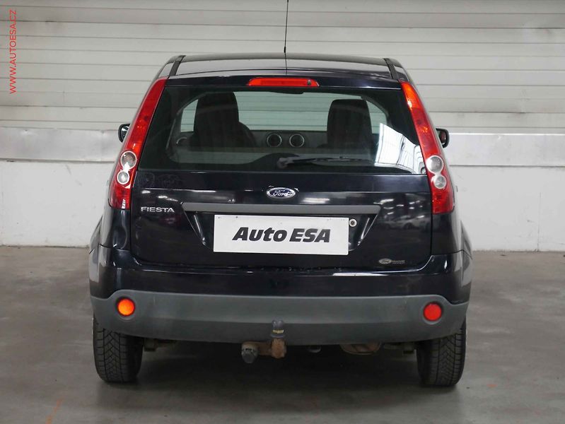 Ford Fiesta (2006) 1.4i, ČR, AC, TZ - fotka 5 z 14