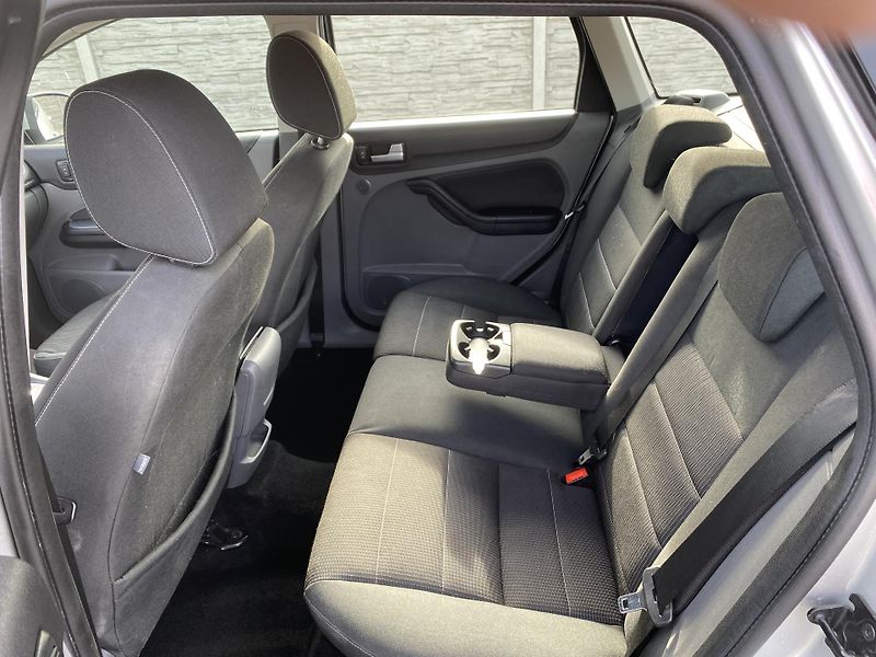 Ford Focus 2.0i 145PS LPG FORD COMBI TOP! - fotka 111 z 170