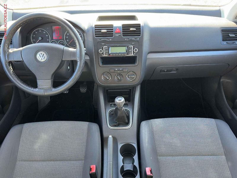 Volkswagen Golf (2009) 1.4i, 1.maj, AC - fotka 8 z 17