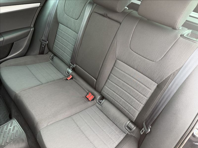 Škoda Octavia III 1.6 TDI Elegance 4x4 - fotka 15 z 19