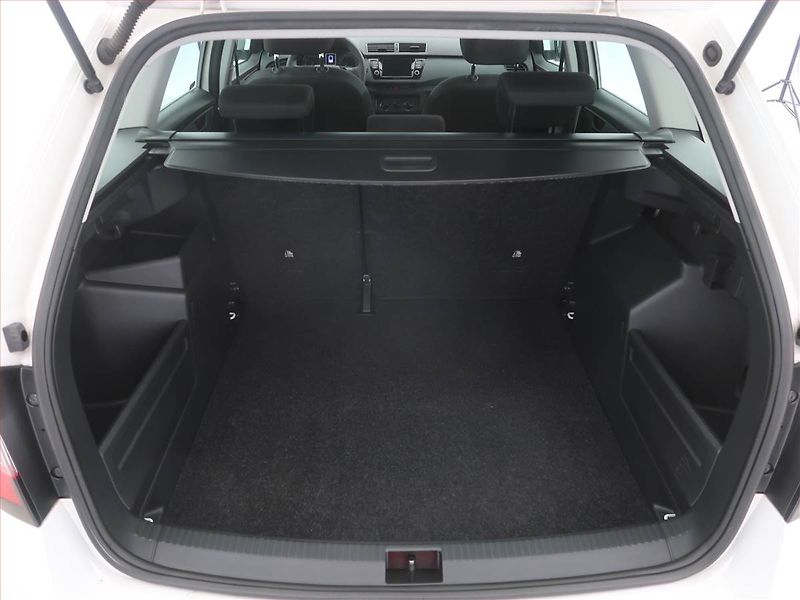 Škoda Fabia (2022) 1.0 TSI, Serv.kniha - fotka 13 z 15