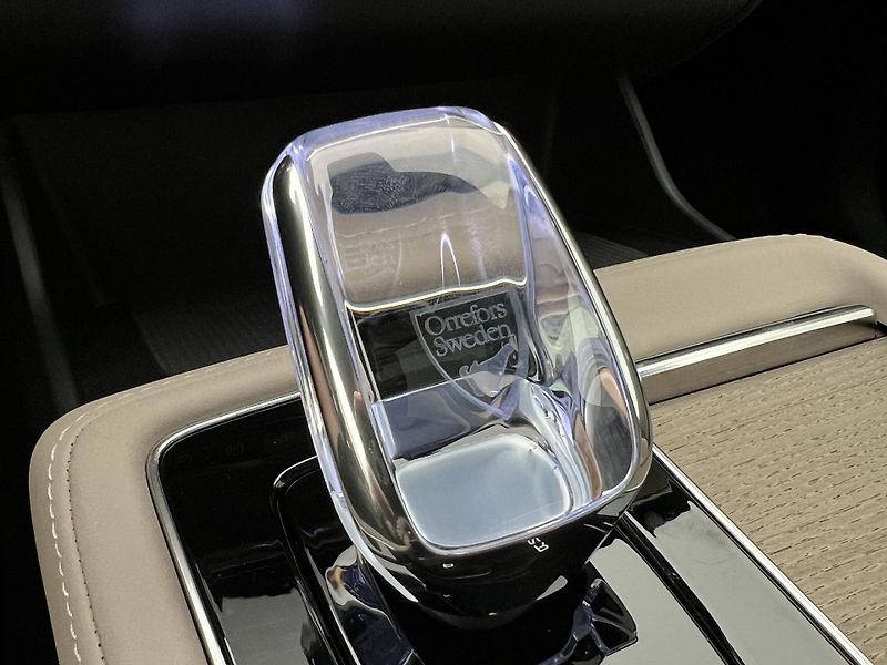 Volvo XC90 (2026) B5 AWD BRIGHT PLUS - fotka 27 z 42
