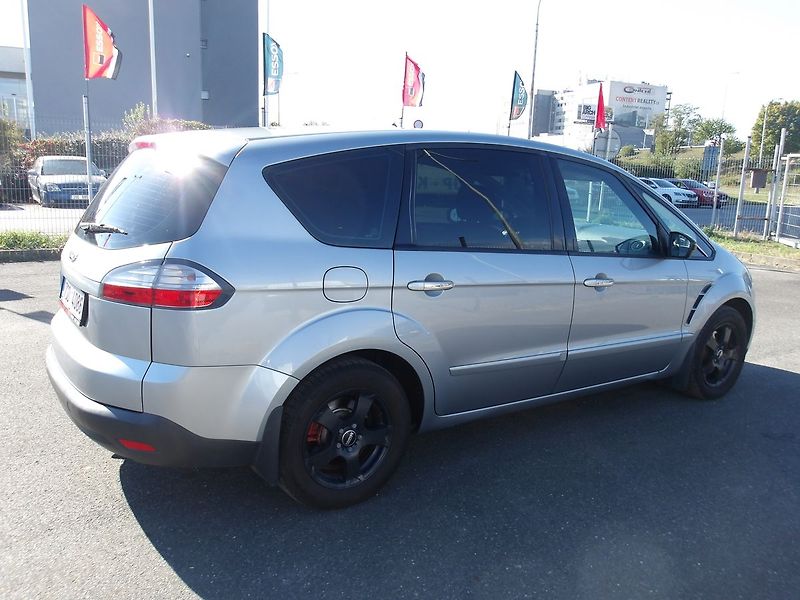 Ford S-MAX 2,0i 107kW ! KRASAVEC !!! - fotka 9 z 32