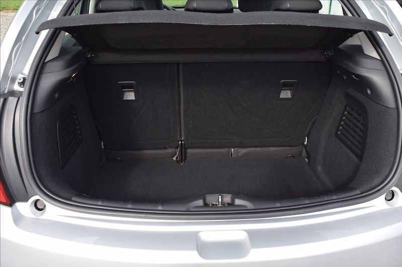 Citroën C3 1,1 i 44KW PO SERVISE NOVÁ STK - fotka 13 z 40
