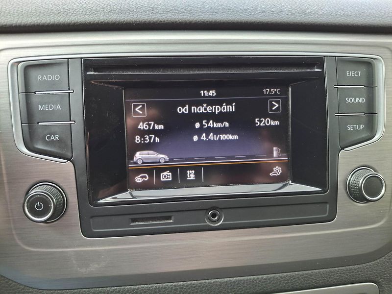 Volkswagen Golf Sportsvan (2014) 1,6 TDI BMT, WEBASTO, serviska - fotka 14 z 25