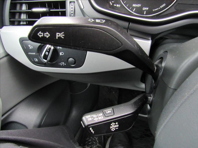 Audi A4 2,0 TDI 110kW Sedan - fotka 25 z 34