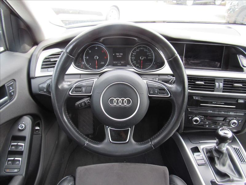 Audi A4 Avant 2,0 TDi 130KW Attraction - fotka 12 z 36
