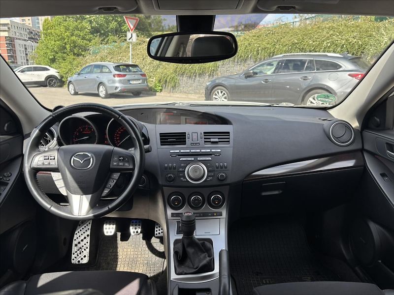 Mazda 3 2,3 MZR DISI 191kW MPS - fotka 9 z 36