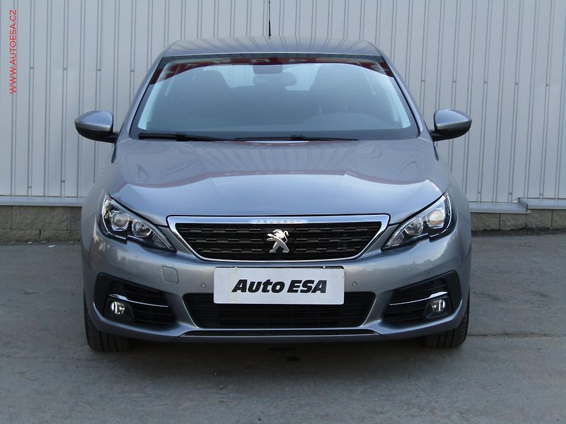 Peugeot 308 (2018) 1.2 PT, 2.maj,ČR, Active - fotka 2 z 19