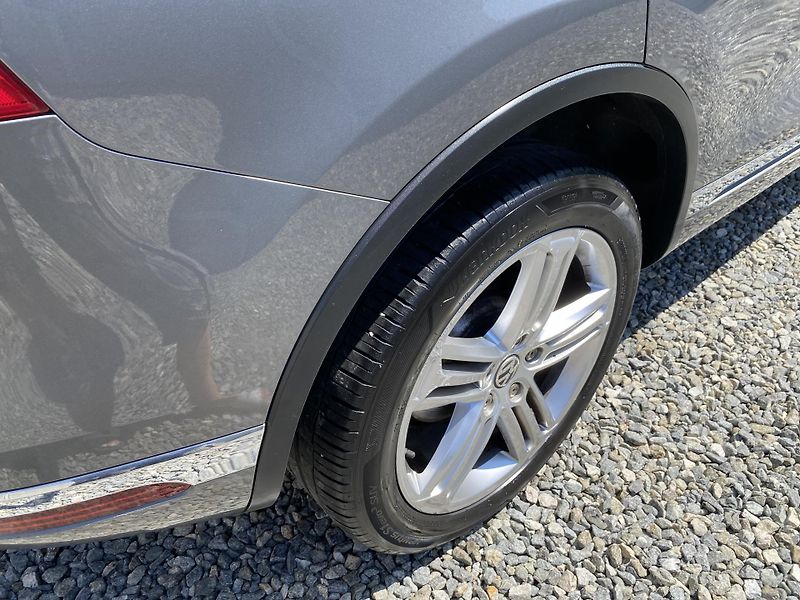 Volkswagen Touareg 3.0TDi 4x4 FL 2017 ELEGANCE 1A - fotka 49 z 176
