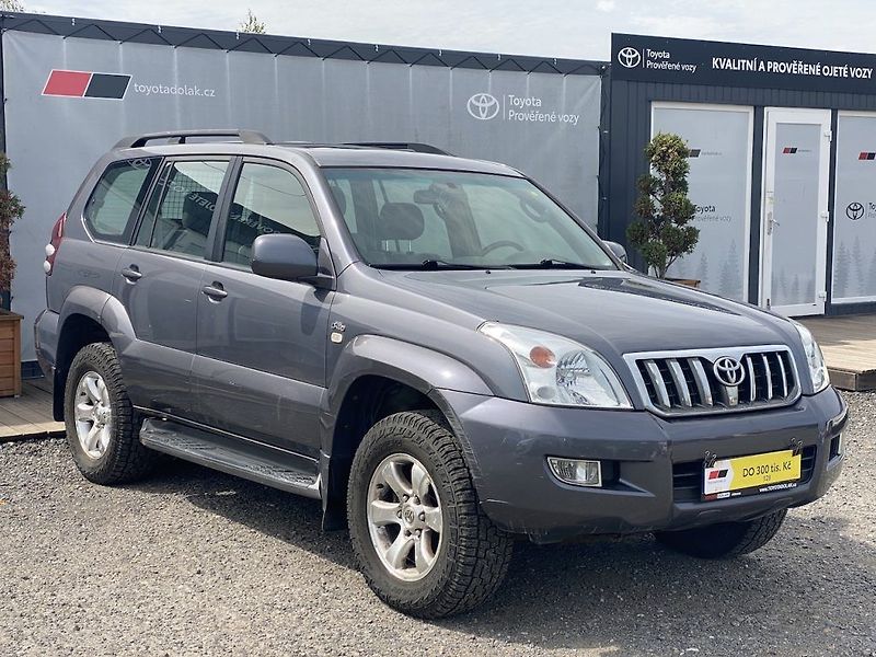 Toyota Land Cruiser 3.0D, ČR, 4x4, automat - fotka 1 z 16