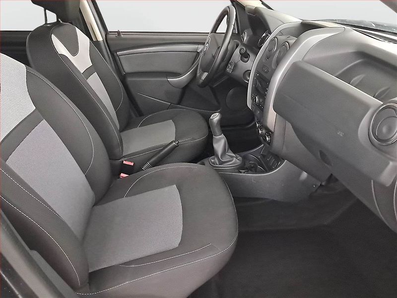 Dacia Duster (2016) 1.6 SCe - fotka 9 z 18