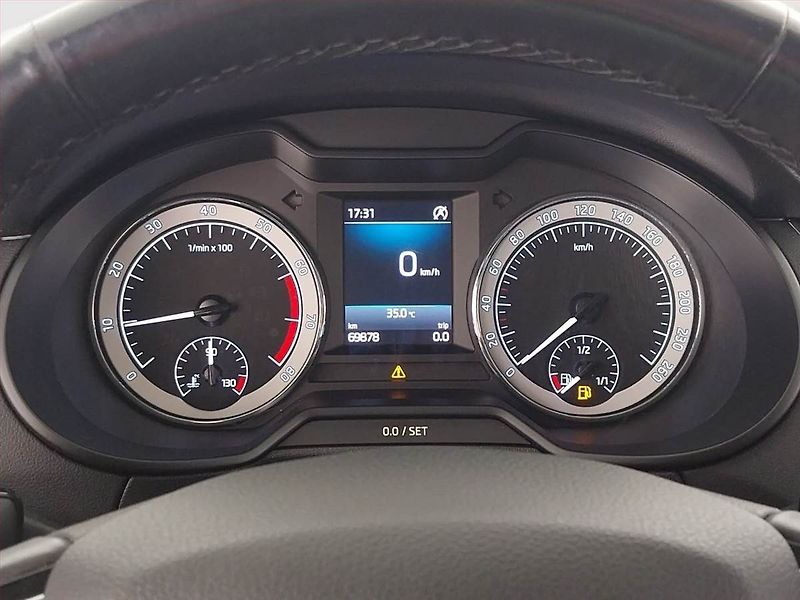 Škoda Octavia (2018) Style 1.4 TSI, Serv.kniha - fotka 11 z 22