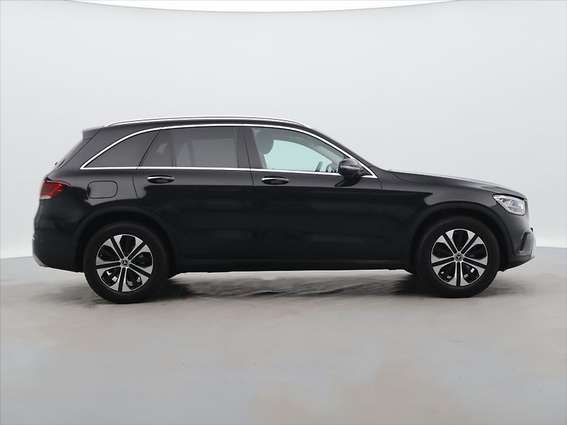 Mercedes-Benz GLC 2,0 200 4Matic DPH CZ 1.Maj. - fotka 8 z 41