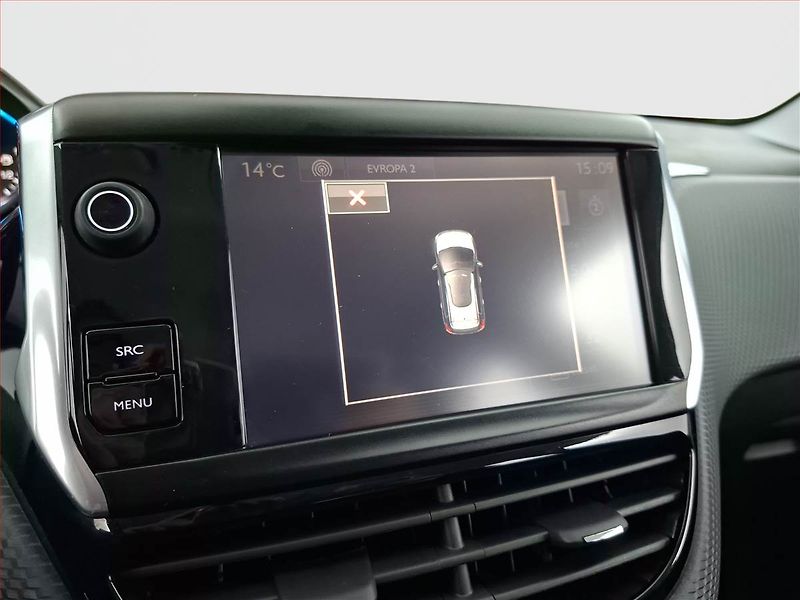 Peugeot 2008 (2015) 1.6 e-HDi, Tempomat - fotka 14 z 18
