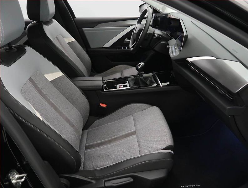 Opel Astra (2023) Elegance 1.2 Turbo, Serv.kniha - fotka 9 z 21