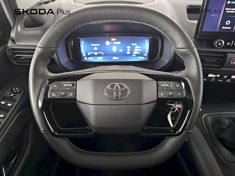 Toyota ProAce City Verso (2024) L1 1.2T 110k FAMILY - fotka 8 z 25