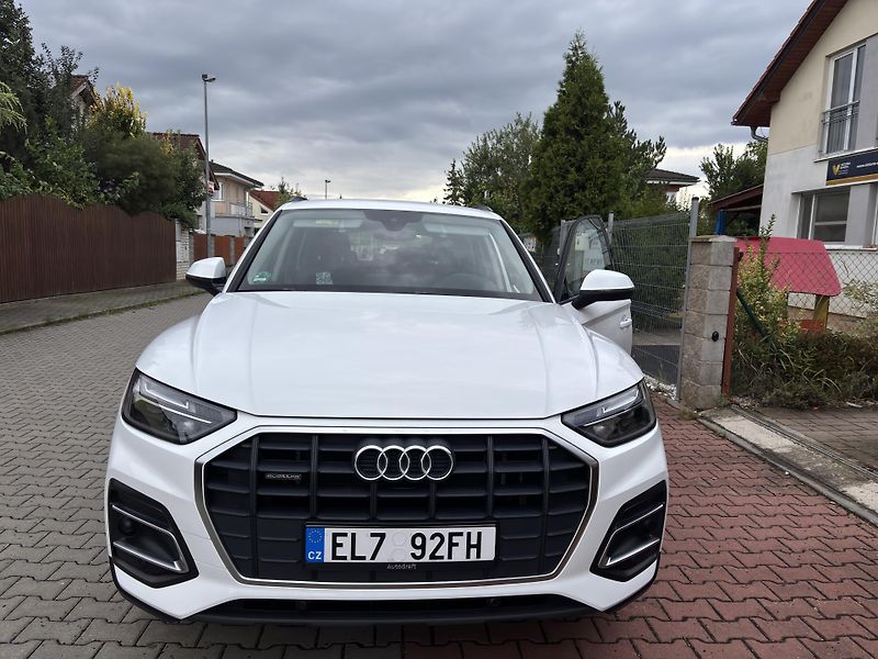 Audi Q5 (2023) 2.0 55TFSI e 220kW 4x4 - fotka 4 z 25
