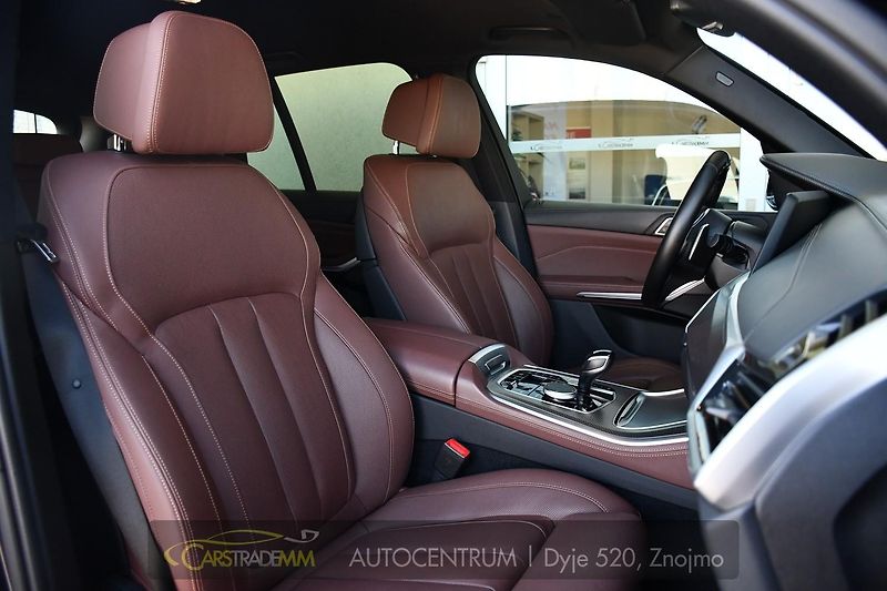 BMW X5 M50D LASER H/K HEAD-UP  - fotka 17 z 67