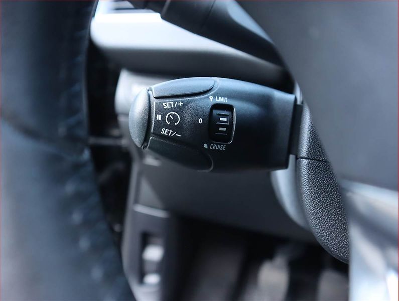 Peugeot 208 (2017) Allure 1.2 PureTech - fotka 18 z 18