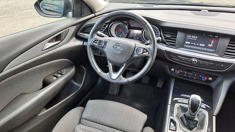 Opel Insignia 1.6 CDTI Edition Sport NAVI - fotka 15 z 29