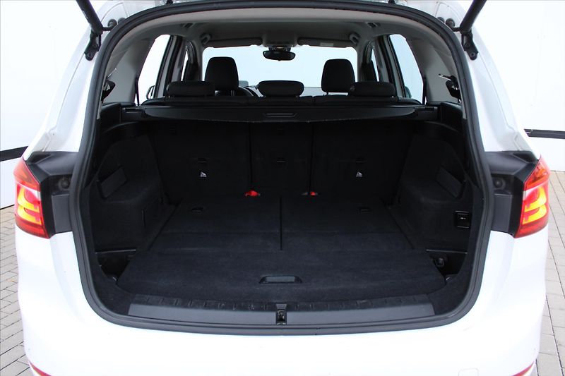 BMW Řada 2 218d xDrive GRAN TOURER 7-MÍST - fotka 14 z 28