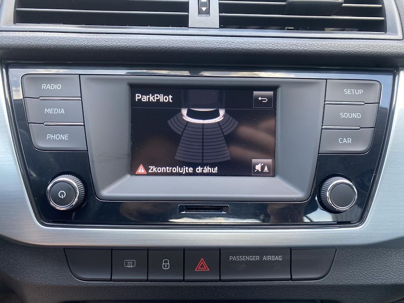 Škoda Fabia 1.2 TSI 66kW - ALU - PDC - fotka 23 z 41