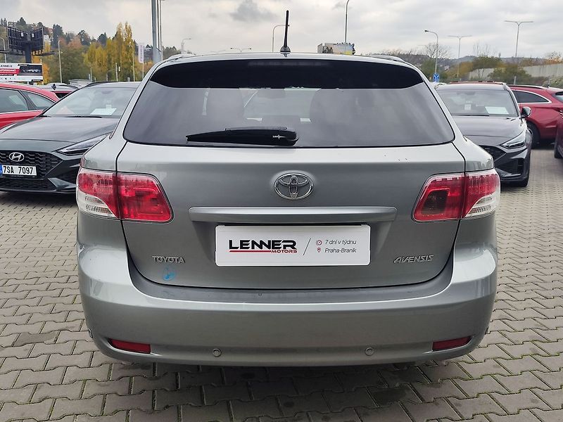 Toyota Avensis 2.2 D-4D/110kW Původ ČR. - fotka 6 z 27