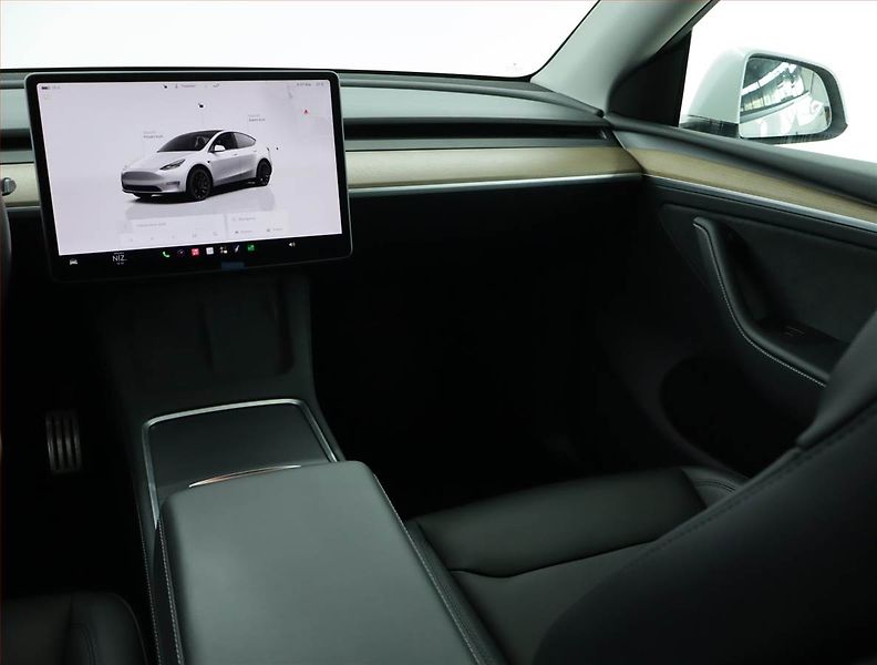 Tesla Model Y (2022) Performance 79kWh, SoH 91% - fotka 8 z 21