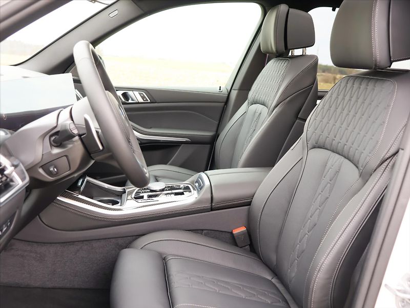 BMW X5 3,0 xDrive40d 259kW Mpacket - fotka 15 z 45