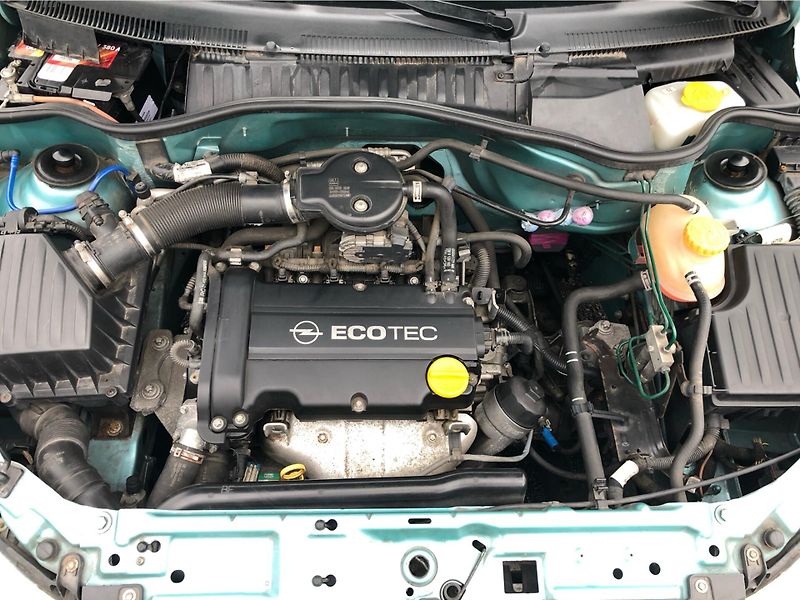 Opel Corsa 1.2  16V - fotka 27 z 27