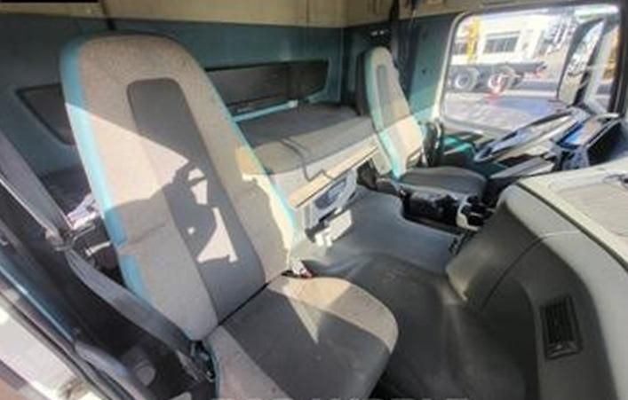 Volvo FM (2015) 500 6x2 valník + HR - fotka 22 z 24