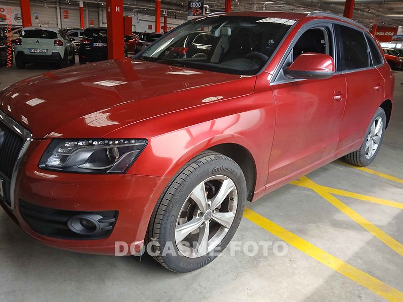 Audi Q5 (2011) 2.0 Quattro, ČR, AT, xenon - fotka 1 z 3
