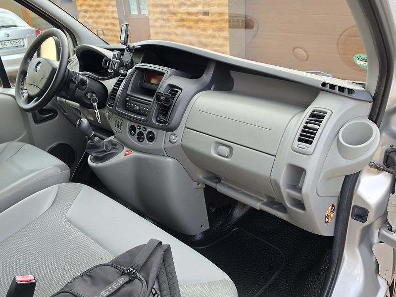 Opel Vivaro 2.0CDTi 84kW 6-MÍST*KLIMA*T.Z. - fotka 30 z 39