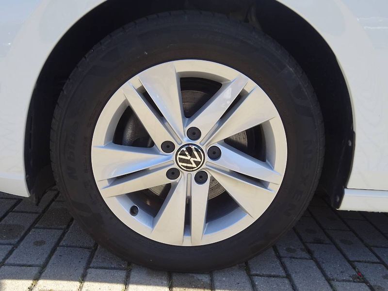 Volkswagen Golf (2022) 1,0TSi /81kW Variant Life - fotka 26 z 27