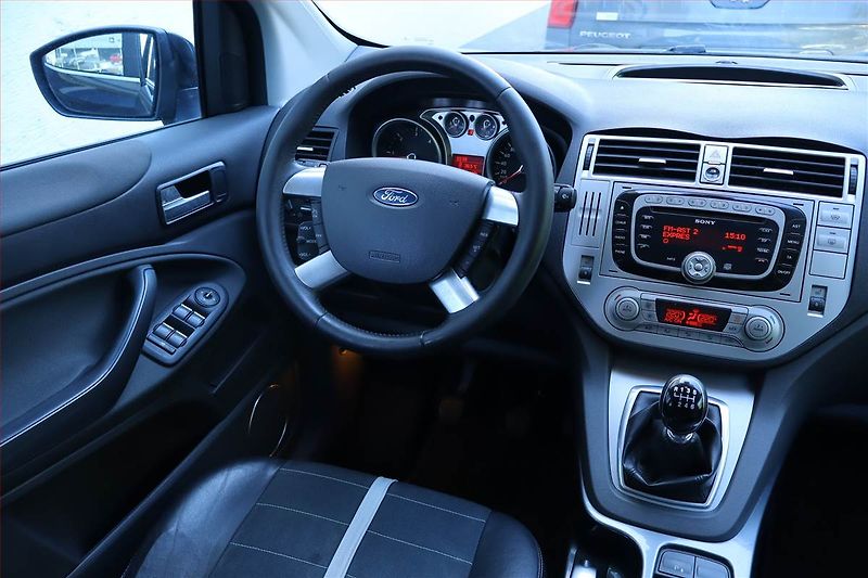 Ford Kuga (2010) 2.0 TDCi, 4X4, Tempomat - fotka 7 z 20