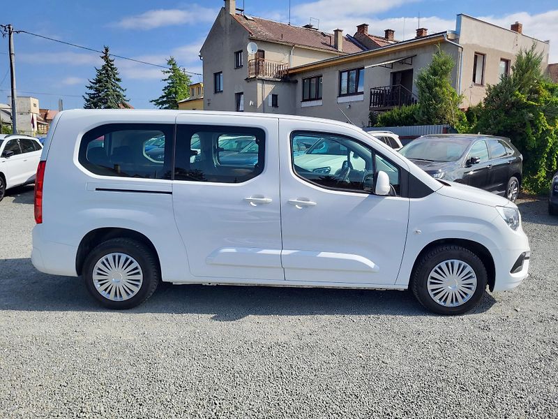 Opel Combo LIFE 1.5 CDTi 96kW L2 7-míst - fotka 5 z 45