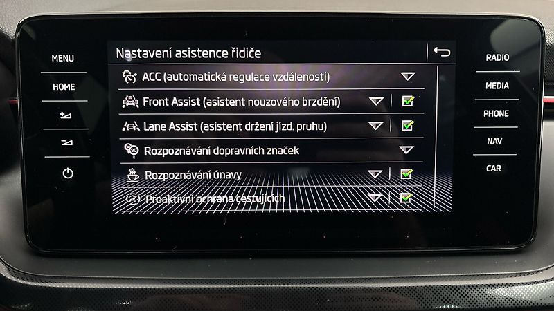 Škoda Kamiq 1.5 TSI DSG Monte Carlo - fotka 25 z 30