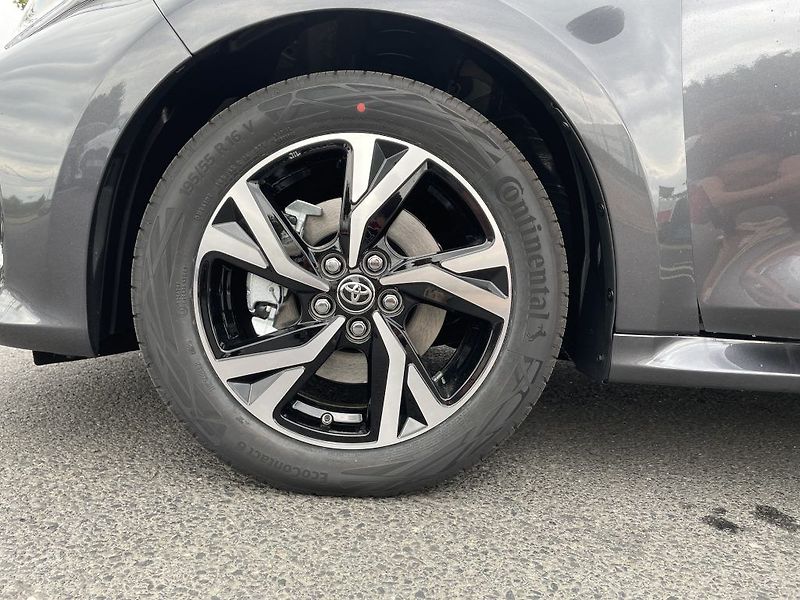 Toyota Yaris 1.5 Hybrid Style ODBĚR ihned - fotka 11 z 27