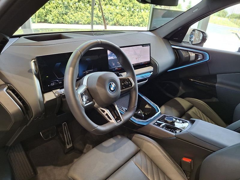 BMW X3 xDrive 30e M Sport - fotka 8 z 25