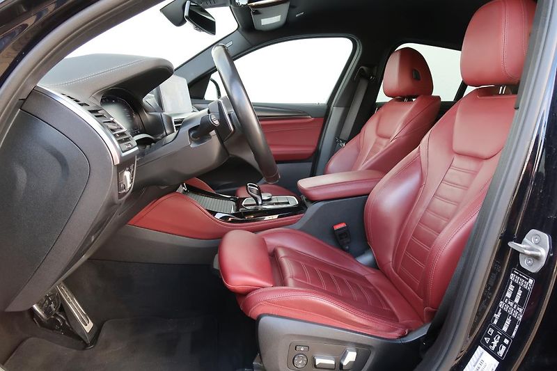 BMW X4 xDrive20d - fotka 2 z 12