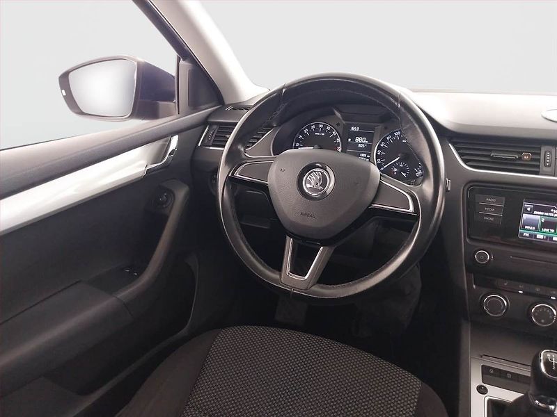 Škoda Octavia (2017) Ambition 1.6 TDI, Tempomat - fotka 7 z 18