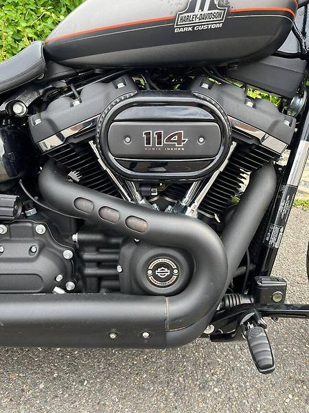 Harley-Davidson FXFBS Softail Fat Bob 114cui (2020) - fotka 10 z 17