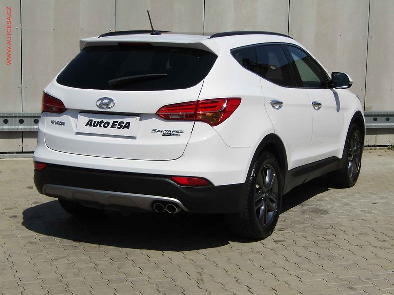 Hyundai Santa Fe (2015) 2.2 CRDi 4x4, AT, panor - fotka 4 z 25