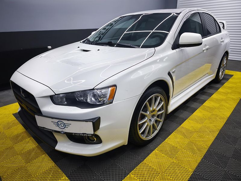 Mitsubishi Lancer (2011) EVO X - fotka 14 z 34