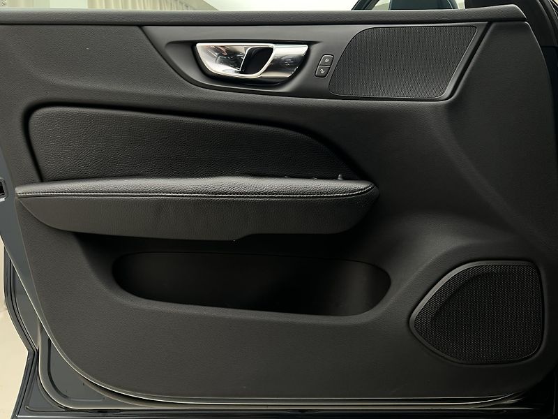 Volvo V60 D4 INSCRIPTION AUT CZ - fotka 7 z 38